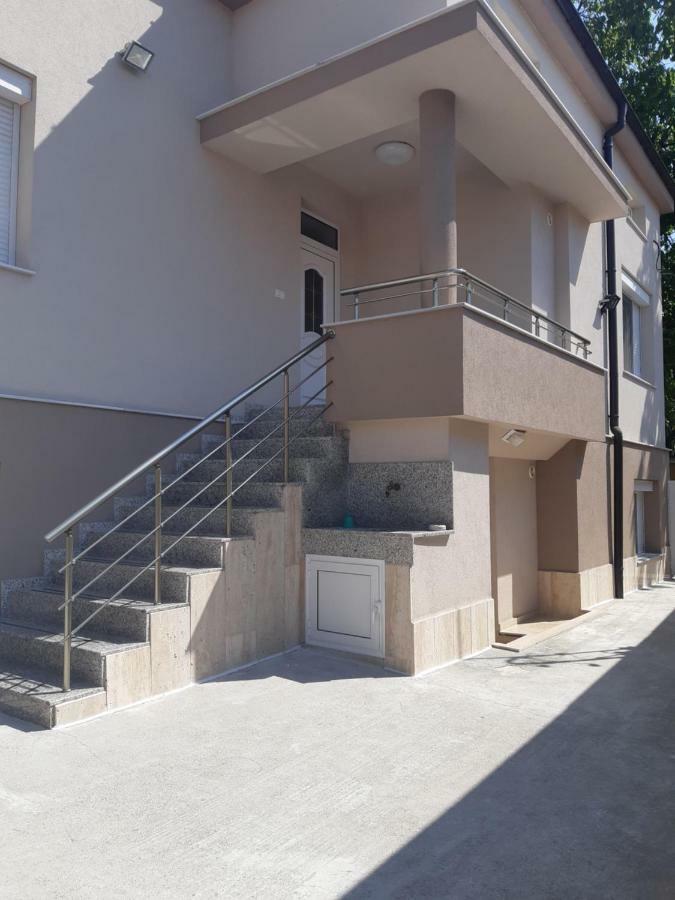 Villa Ros Guest House Svilengrad Exterior foto