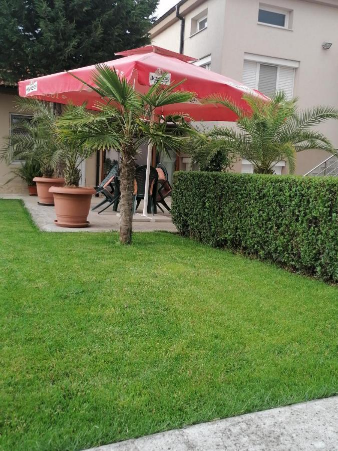 Villa Ros Guest House Svilengrad Exterior foto